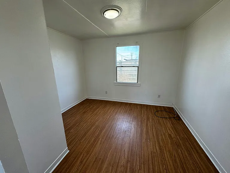 1056 W Marina Dr #10 — Photo 3