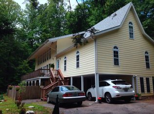 1352 Swiss Pine Lake Dr, Spruce Pine, NC 28777