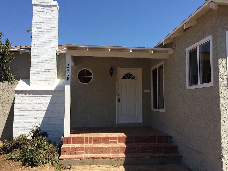 1st image of 2390 Roscommon Ave
