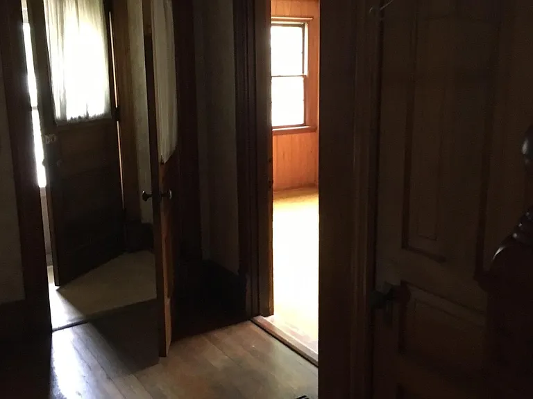 906 Cass St #UPPER — Photo 3