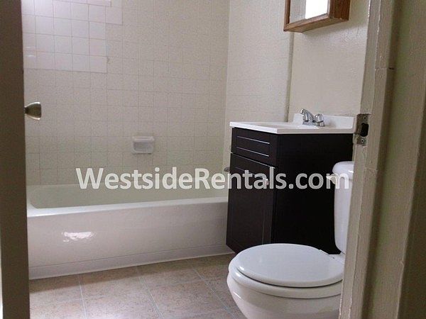 2nd image of 2537 Ulric St