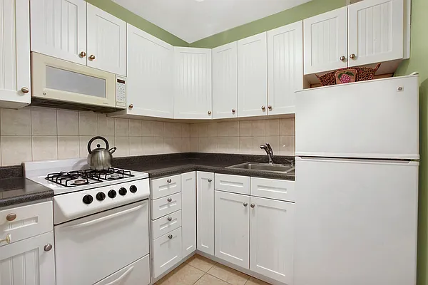 Sold by Corcoran | media 21