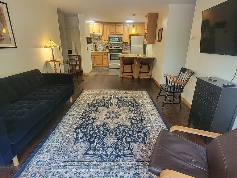 1800 Lasalle Ave #106 — Photo 8