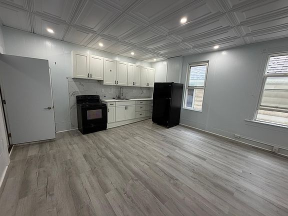 3rd image of 92 Carey Ave #2B