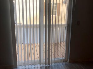 14 S Macgillis Dr, Round Lake, IL 60073