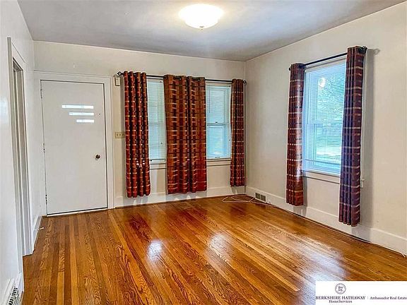 5th image of 2122-2124 S 35th Ave