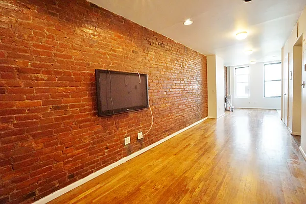 Rented by Best Apartments North Inc | media 17