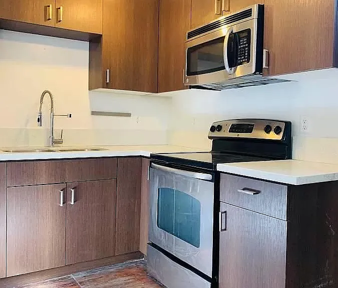 1700 E 4th St #101 — Photo 5