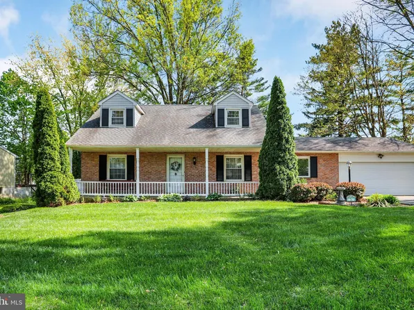 24 Strassburg Cir, Shrewsbury, PA 17361