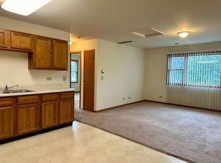 432 Wyman St APT 3, Sycamore, IL 60178