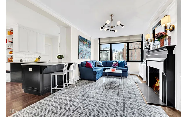 Sold by Douglas Elliman | media 25
