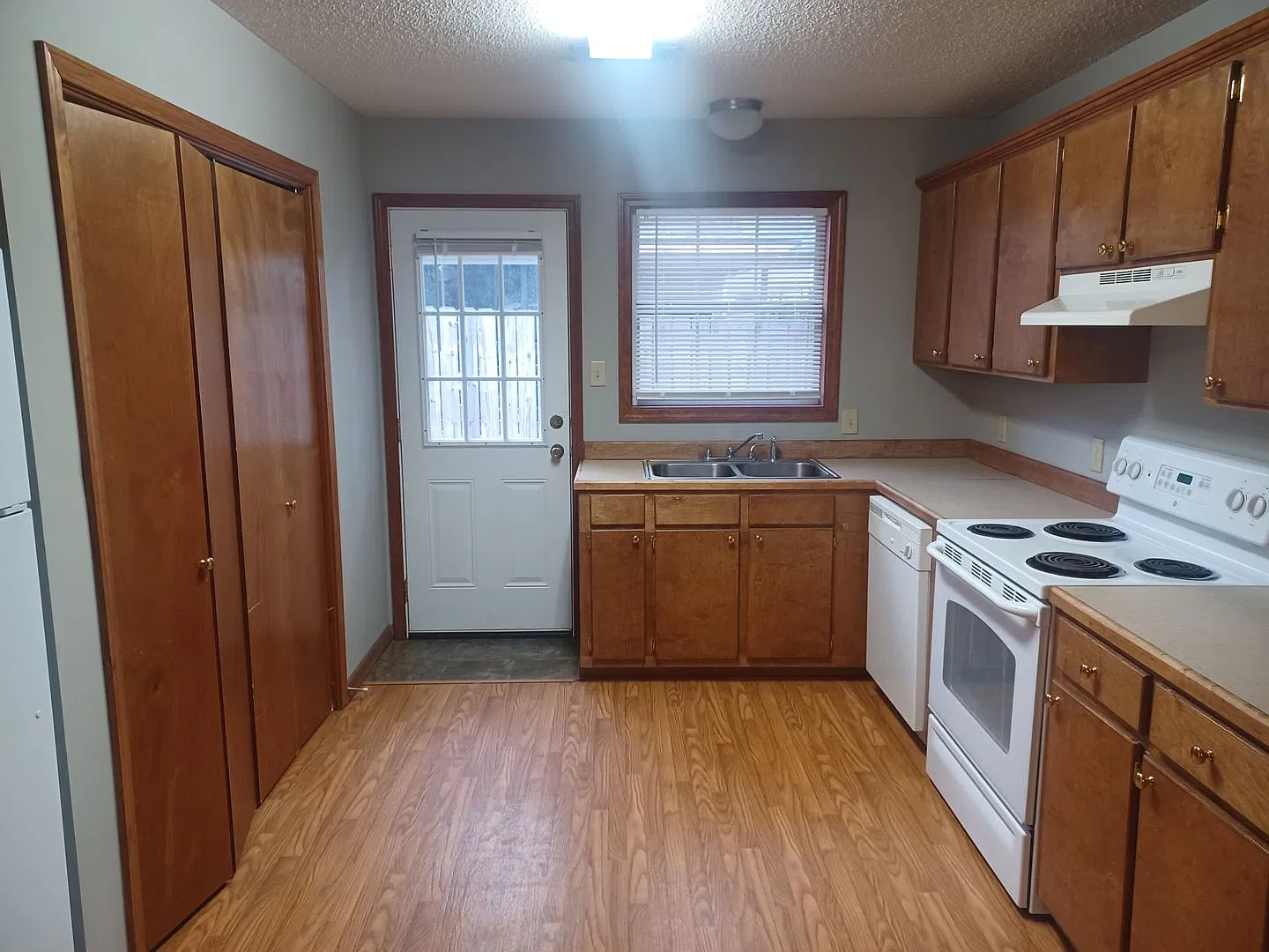 Charming 2 Bed / 1 Bath Home in Pineville - $895/Month — Photo 2