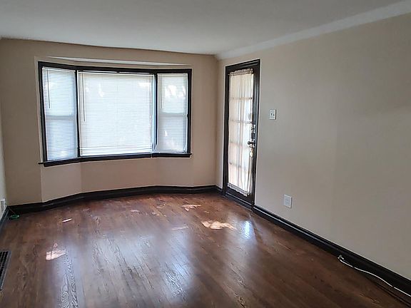 3rd image of 2441 Fowler Ave #2441