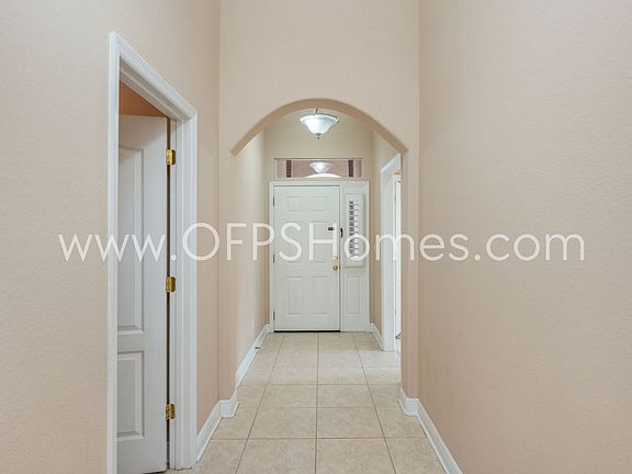 5th image of 1558 Venice Ave