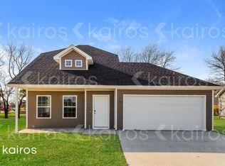 307 Fieldstone Cir SW, Gravette, AR 72736