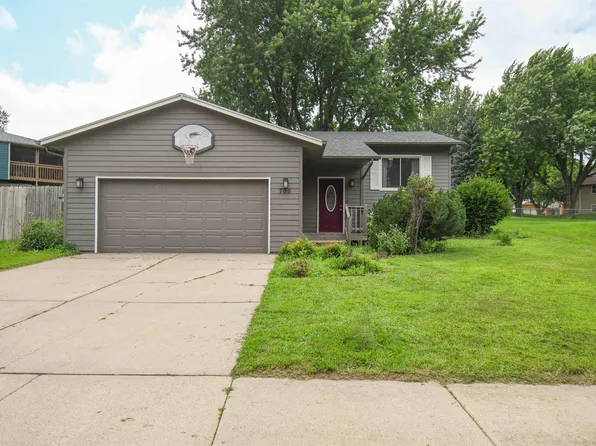 705 N Montgomery Ct, Sioux Falls, SD 57103