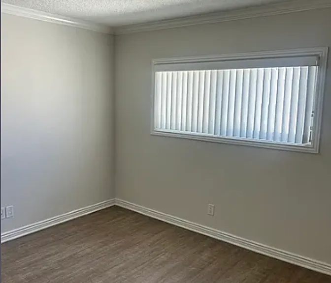 1023 Ocean Park Blvd #1 — Photo 7