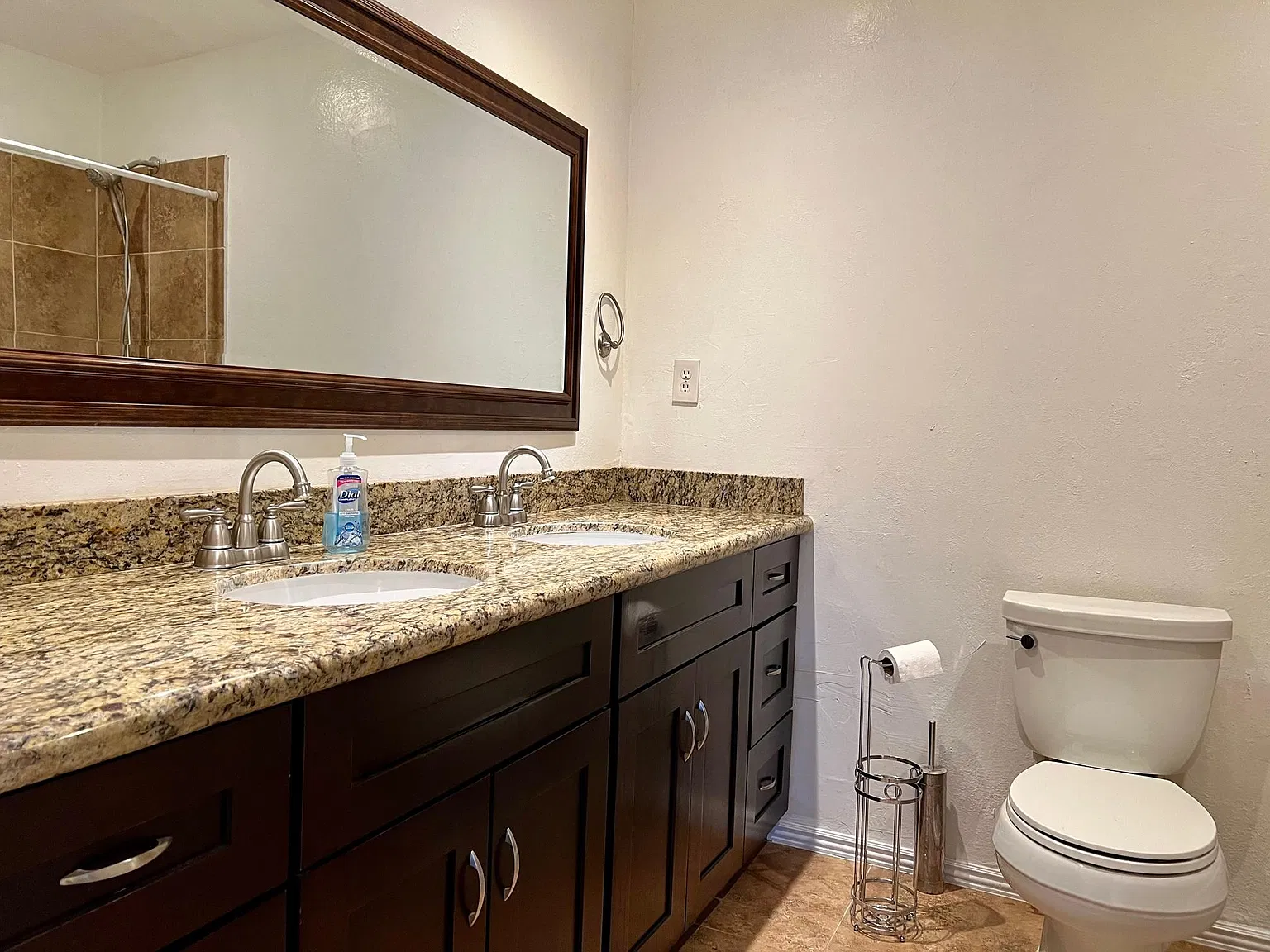 3 bed, 1500 sqft, $2,500 — Photo 3