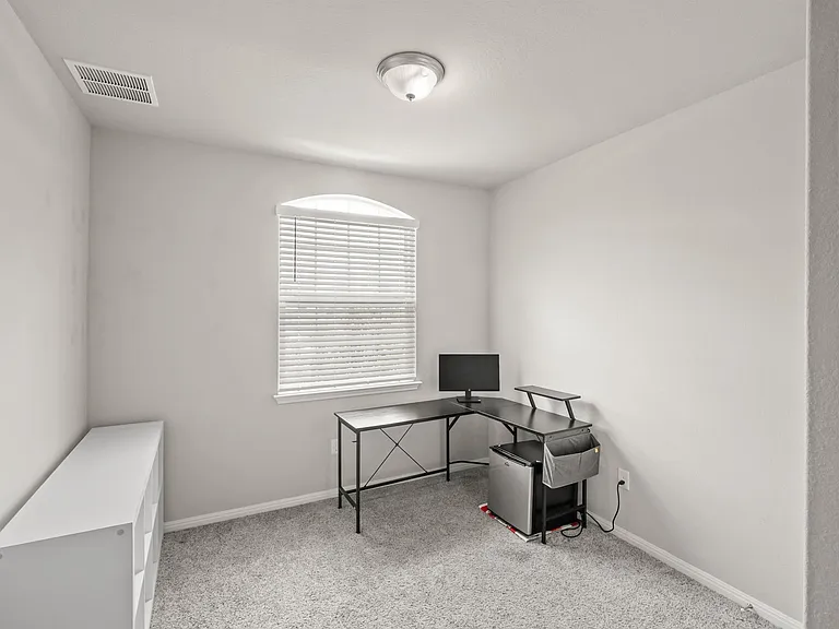 501 Dubina Ave — Photo 12
