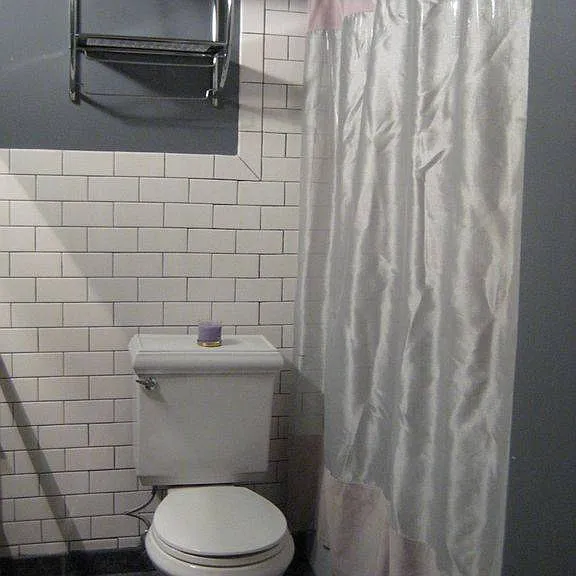 2828 N Burling St #417 — Photo 11