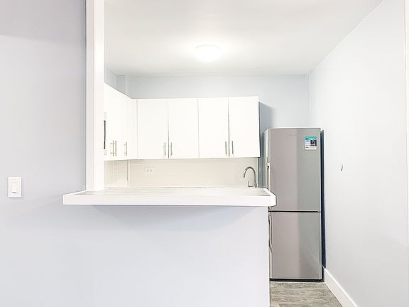 4th image of 9425 57th Ave APT 7W