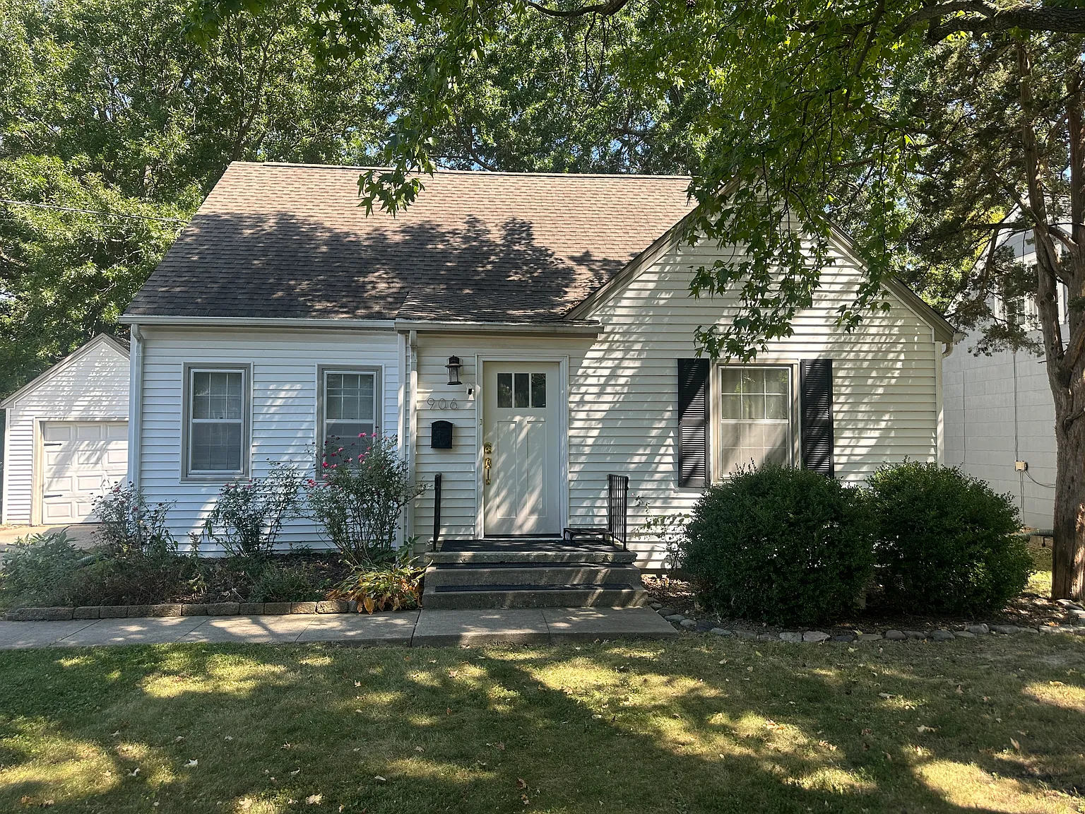 3 bed, 1475 sqft, $1,600 — Photo 1