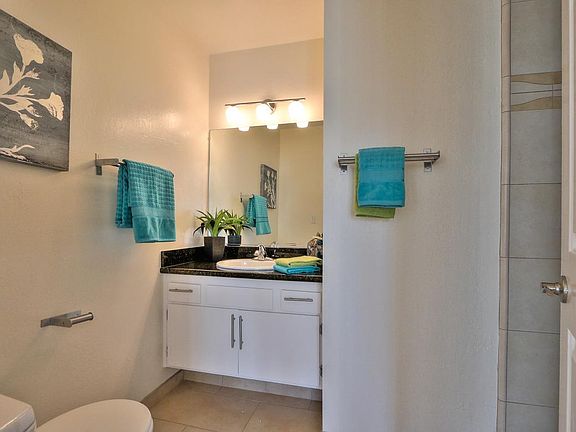 4th image of 2785 Mauricia Ave #B