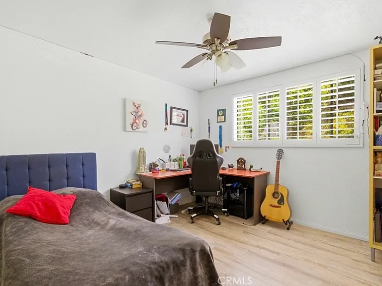 24668 Ebelden Ave — Photo 11
