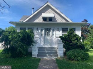 33 Wilson Ave, Ivyland, PA 18974