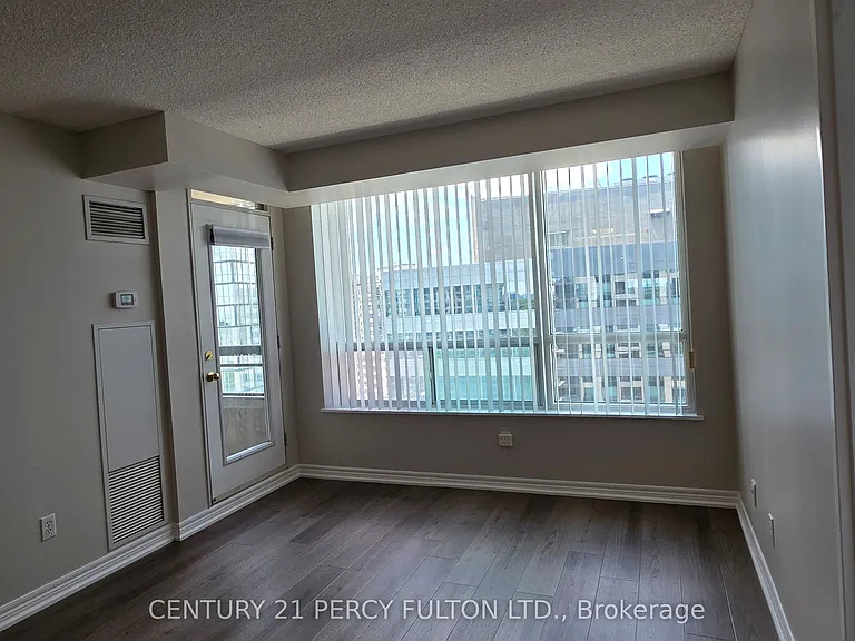 18 Parkview Ave #1811 — Photo 12