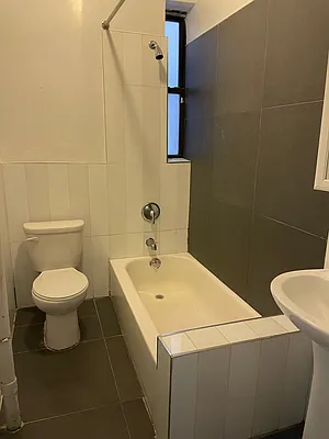 Rented by NextStopNY | media 10