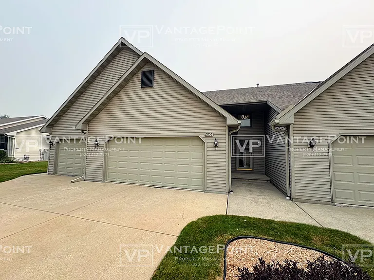 2056 Schanock Dr — Photo 2