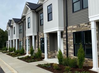 100 English Commons Dr, Lynchburg, VA 24501