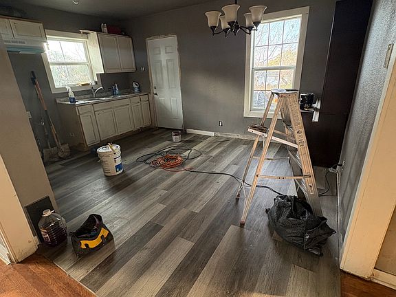 3rd image of 2113 Hays St