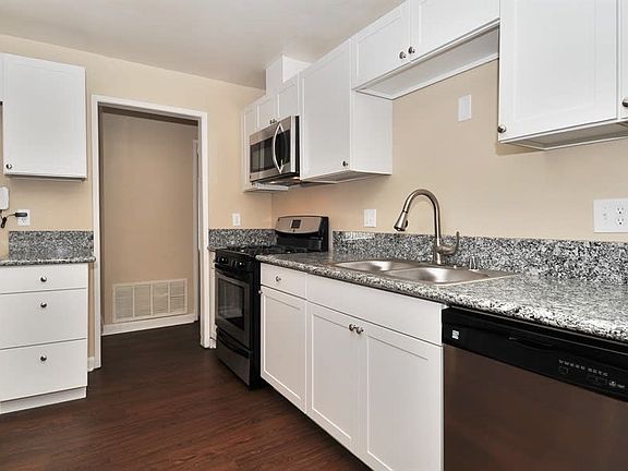 5th image of 24573 Chippewa Trl