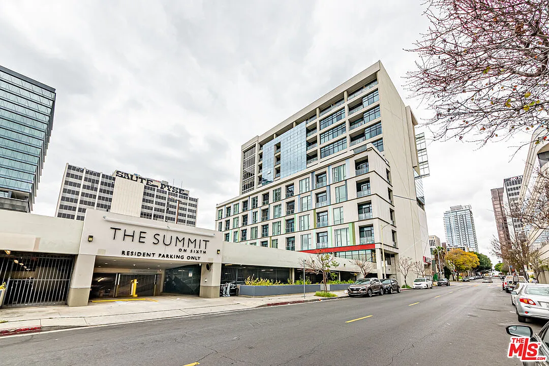 2 bed, 3.0 bath, 1740 sqft, $3,990 — Photo 3