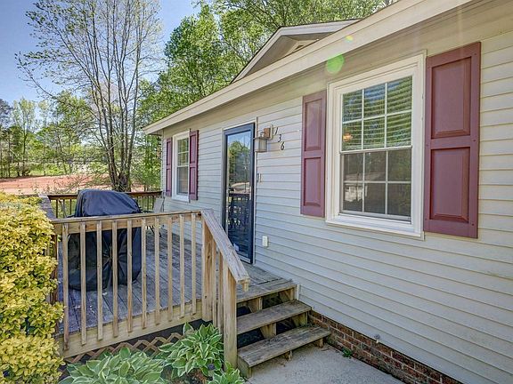 4th image of 136 Oak Hill Dr