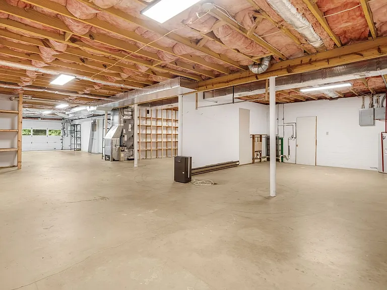 102 Arbor Ln — Photo 19