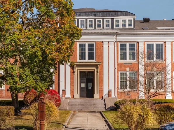 1475 Massachusetts Ave APT 352, Lexington, MA 02420