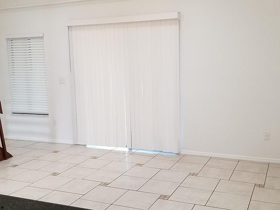 5th image of 2717 Hunt Club Ln