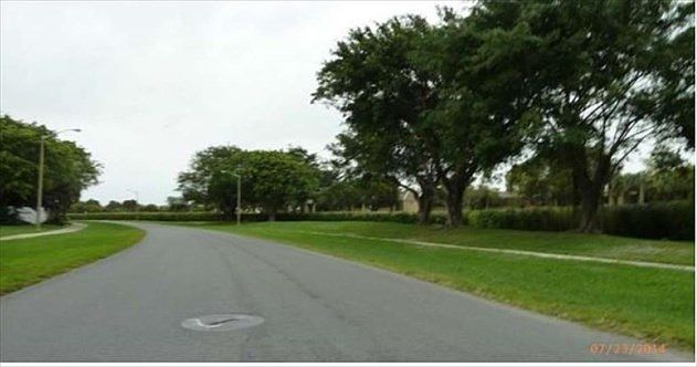 2nd image of 1836 Meadows Cir W