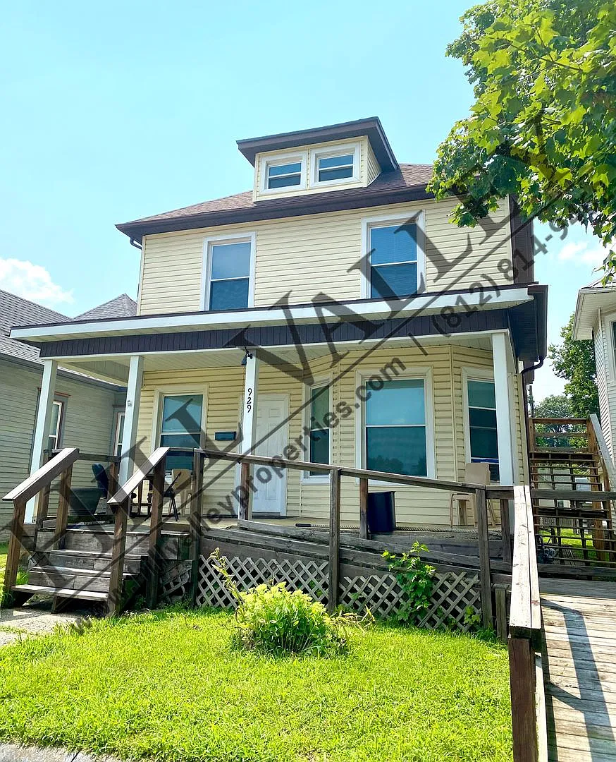 929 S 5th St — Photo 1