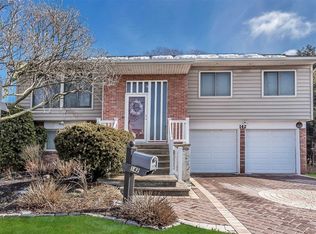 142 Regent Dr, Long Beach, NY
