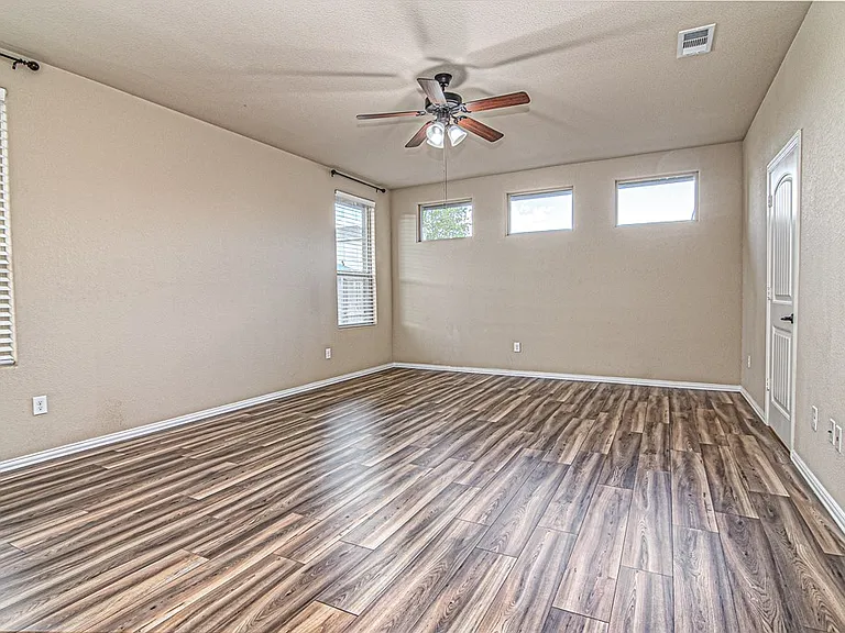 6612 Colony Rd — Photo 5
