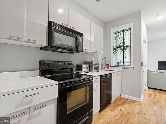 4th image of 1611 N 17th St #B-1