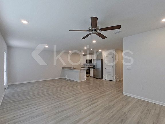 3rd image of 4667 Malay Cir