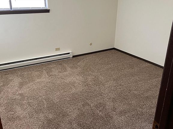 4th image of 1913 Stonebridge Dr APT 1C
