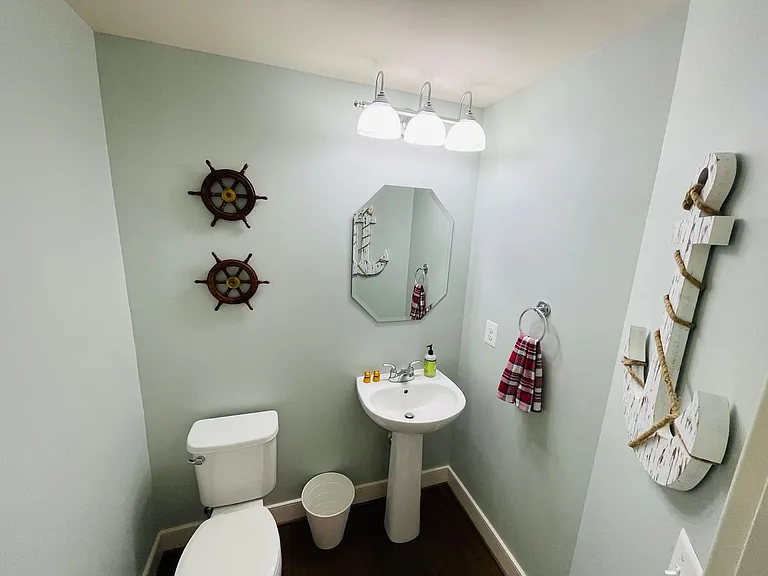 924 Pete Jones Way — Photo 18