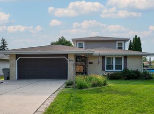 5383 S 24th St, Milwaukee, WI 53221