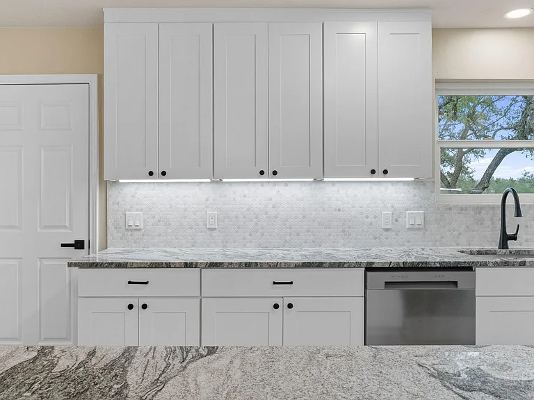 900 Morgan Hill Dr — Photo 13